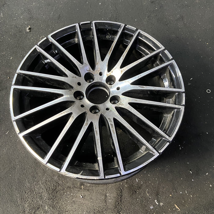 18" MERCEDES C-CLASS 22-24 206 Type , 18x8.5, 10 V spoke Original OEM Wheel Rim - Close-Up Detail
