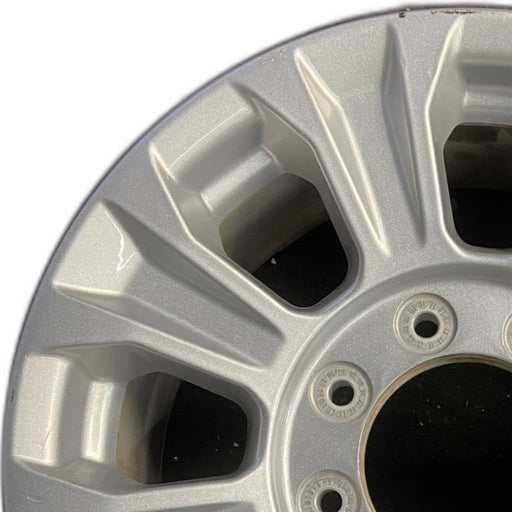 18" FORD F250SD PICKUP 20-22 18x8 aluminum 8 spoke silver Original OEM Wheel Rim - Angle View