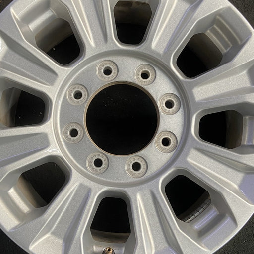 18" FORD F250SD PICKUP 20-22 18x8 aluminum 8 spoke silver Original OEM Wheel Rim - Angle View