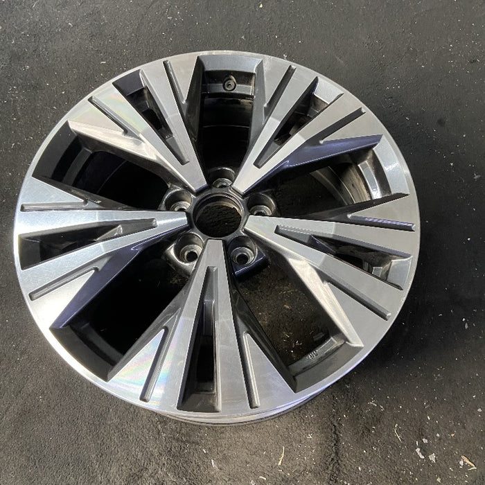 18" ROGUE 21-22 18x7.5 alloy 10 spoke Original OEM Wheel Rim - View 8