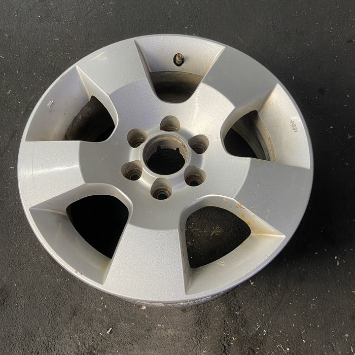 16" PATHFINDER 06-09 16x7, alloy, 5 spoke Original OEM Wheel Rim - Close-Up Detail