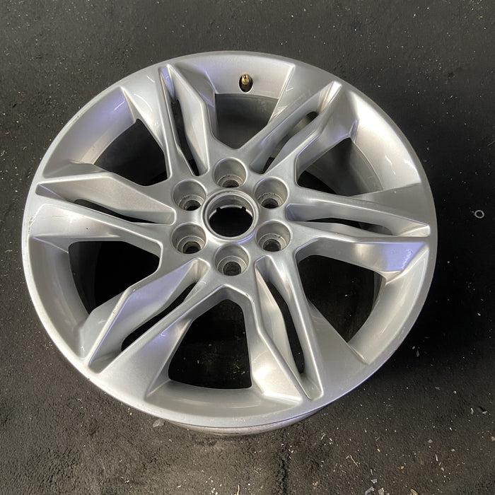 18" BLAZER 19-20 18x8, Original OEM Wheel Rim - Close-Up Detail