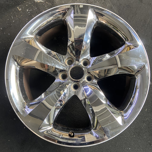 20" CHALLENGER 11-12 20x8, , chrome clad, lug nut centered between spokes - Angle View