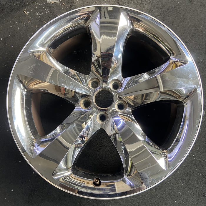 20" CHALLENGER 11-12 20x8, , chrome clad, lug nut centered between spokes - Angle View