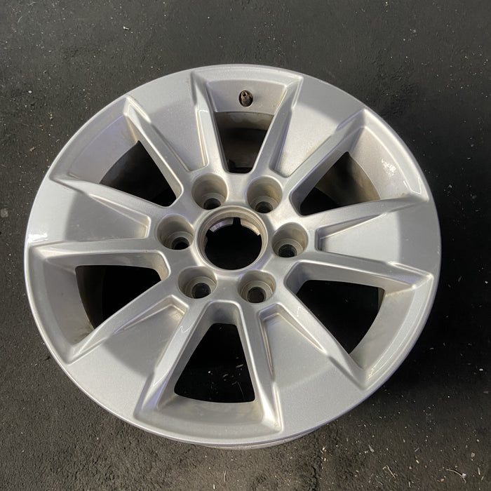 17" SIERRA 1500 PICKUP 19 , 17x8, alloy Original OEM Wheel Rim - Close-Up Detail