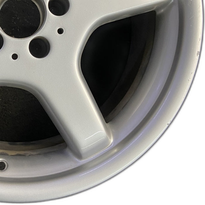 18" MERCEDES S-CLASS 03 230 Type; SL500 18x9.5 5 spoke AMG rear Original OEM - Close-Up Detail