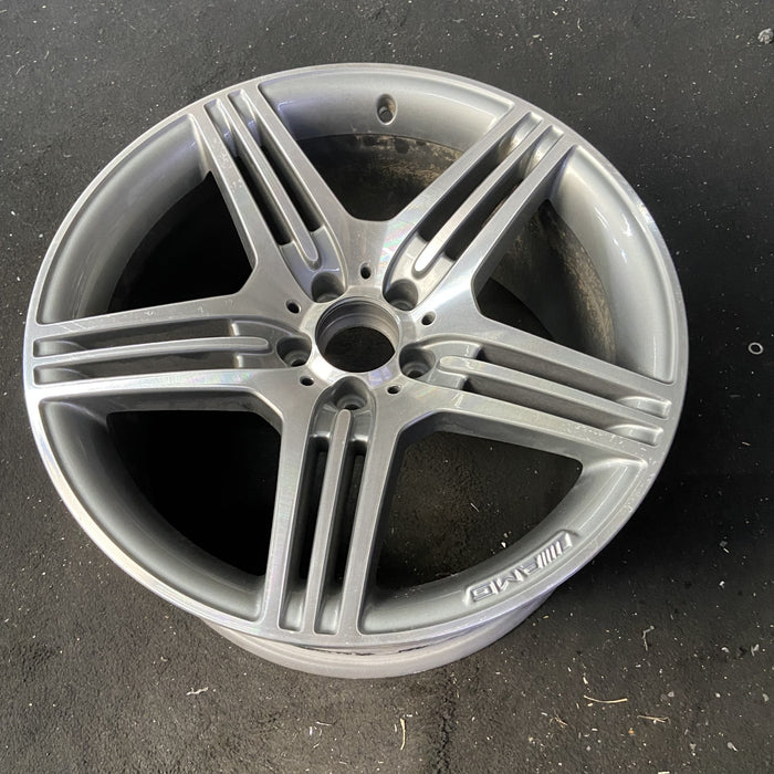 19" MERCEDES S-CLASS 09 230 Type; SL63, 19x9.5, 15 spoke Original OEM Wheel Rim - Close-Up Detail