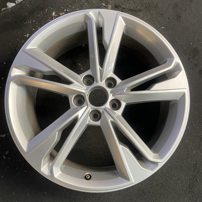 19" AUDI Q3 19-20 19x7 , Original OEM Wheel Rim - Angle View