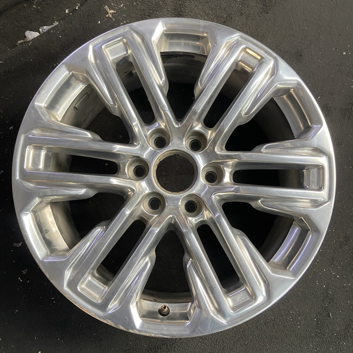 20" YUKON 21 20x9, , polished, opt NZG Original OEM Wheel Rim - Angle View