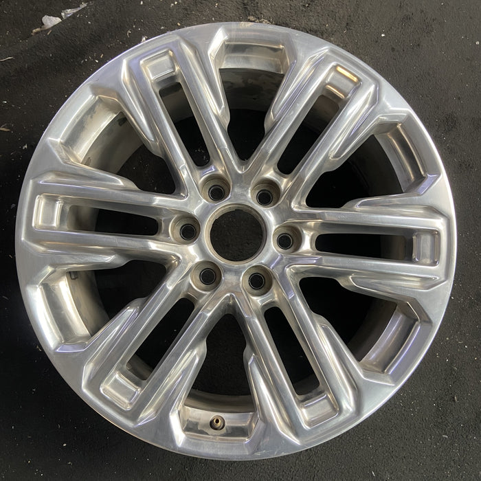 20" YUKON 21 20x9, , polished, opt NZG Original OEM Wheel Rim - Angle View
