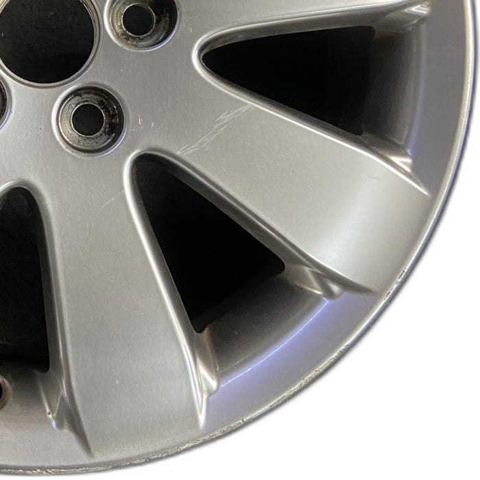 17" AVALON 05-07 17x7 alloy 8 spoke argent gray Original OEM Wheel Rim - Close-Up Detail