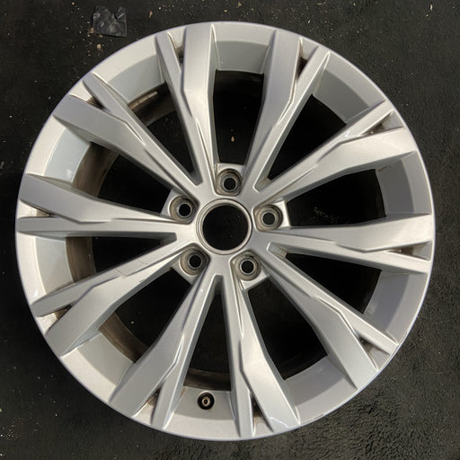 17" TIGUAN 18 17x7 , , split spoke Original OEM Wheel Rim - Angle View