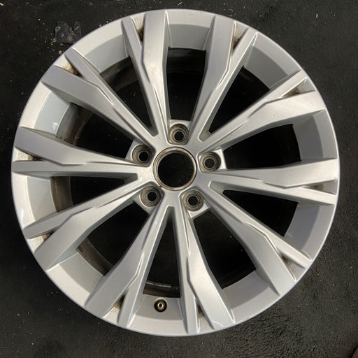 17" TIGUAN 18 17x7 , , split spoke Original OEM Wheel Rim - Angle View
