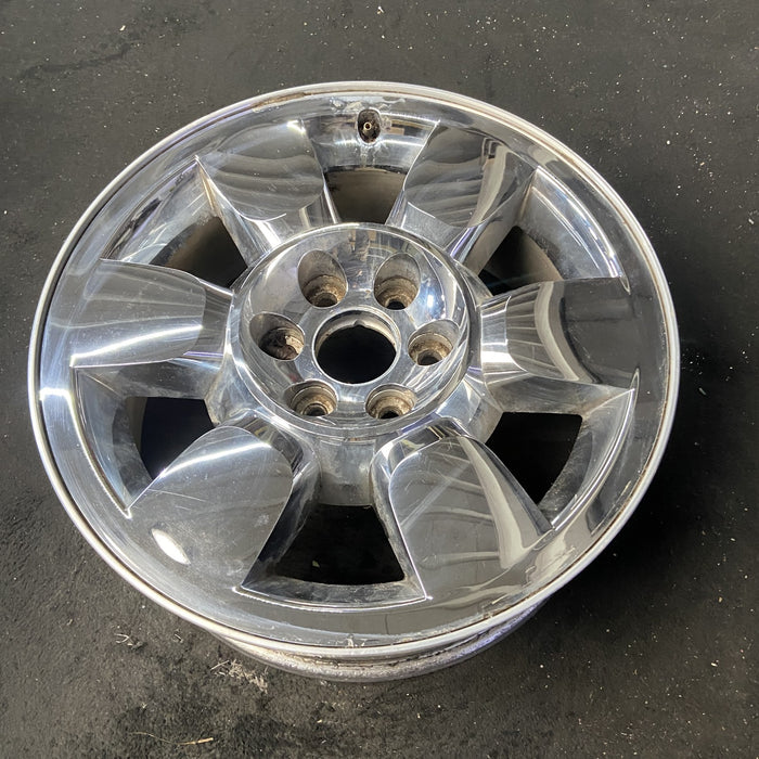 20" SIERRA 1500 PICKUP 09-11 20x8.5, 6 spoke, chrome, flat faced spoke, - Close-Up Detail