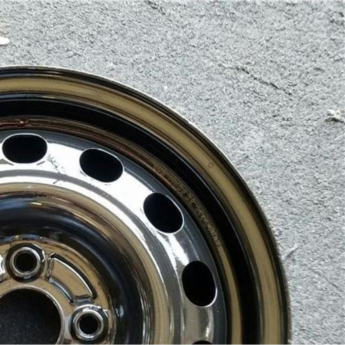 14" CIVIC 92 14x5 steel Htbk Si black Original OEM Wheel Rim - Close-Up Detail