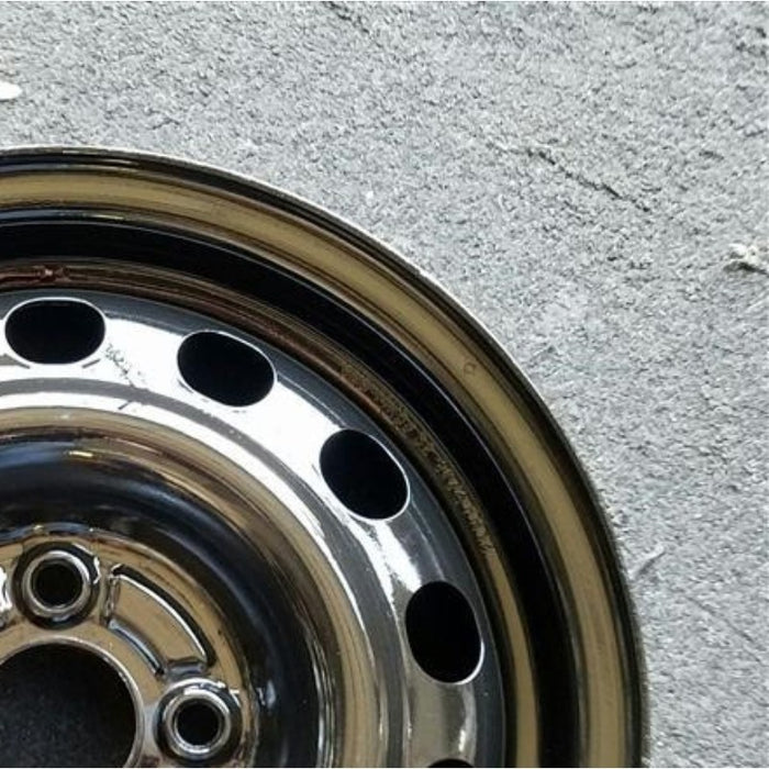 14" CIVIC 92 14x5 steel Htbk Si black Original OEM Wheel Rim - Close-Up Detail