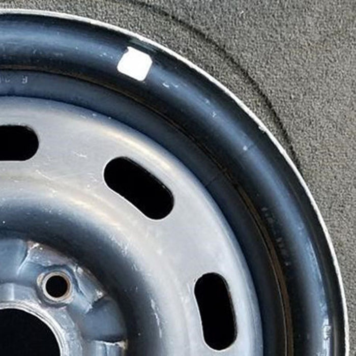 15" QUEST 93-01 15x5.5 Original OEM Wheel Rim - Close-Up Detail