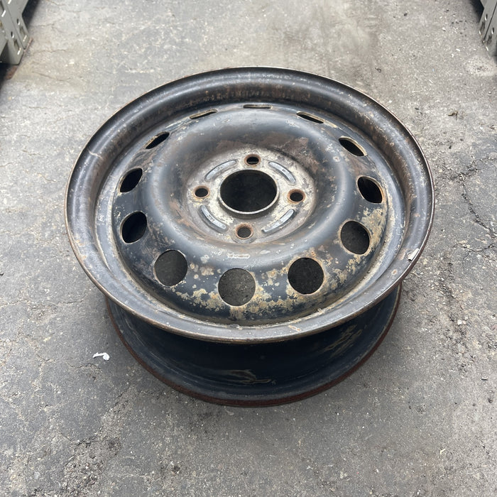 14" FOCUS 00-04 14x5.5 Original OEM Wheel Rim - Side Profile