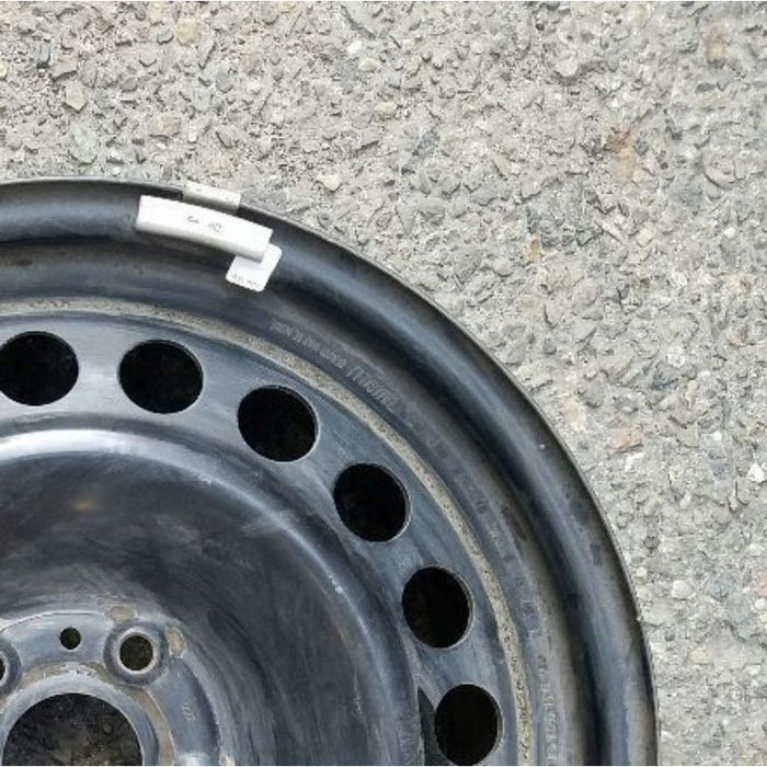 17" EXPLORER 11-19 17x7.5, Original OEM Wheel Rim - Close-Up Detail