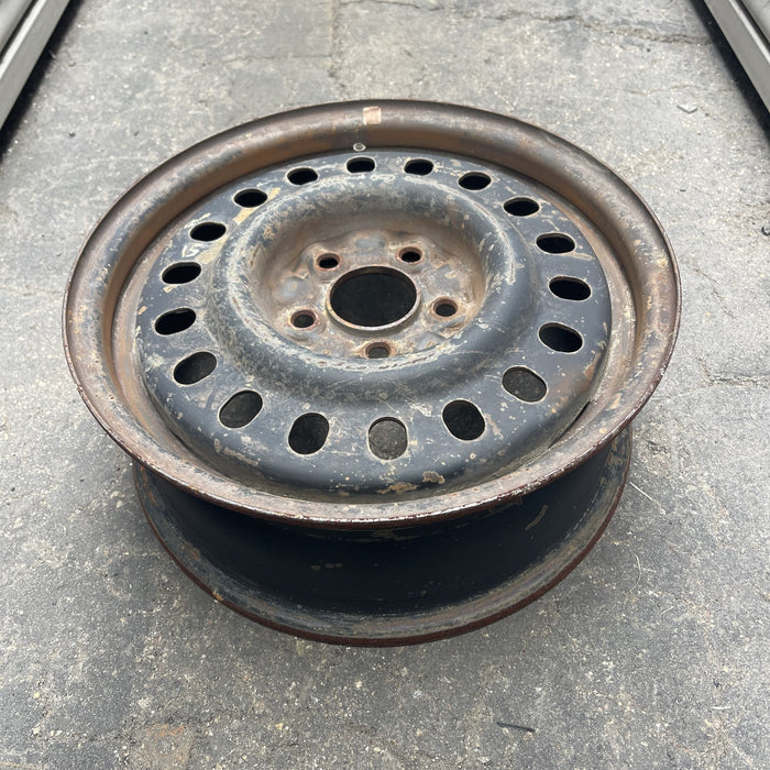15" SABLE 96-99 15x6, steel Original OEM Wheel Rim - Close-Up Detail