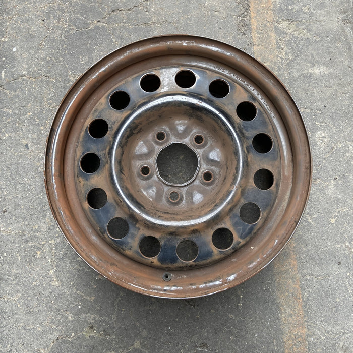 15" ASTRO 00-02 15x6 Original OEM Wheel Rim - Angle View