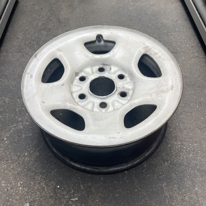 16" ASTRO 03-05 16x6.5 Original OEM Wheel Rim - Close-Up Detail