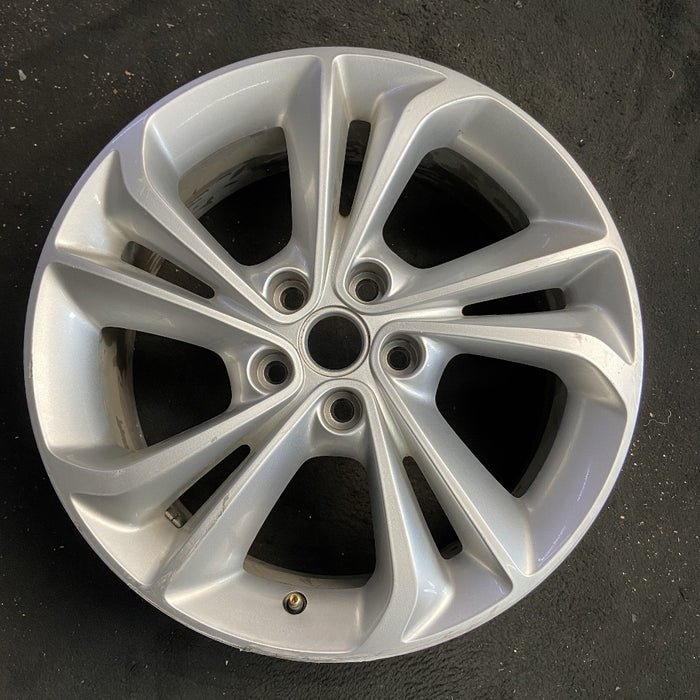 18" ENCORE GX 20 18x7.5 5 split spoke silver opt RQH Original OEM Wheel Rim - Additional View
