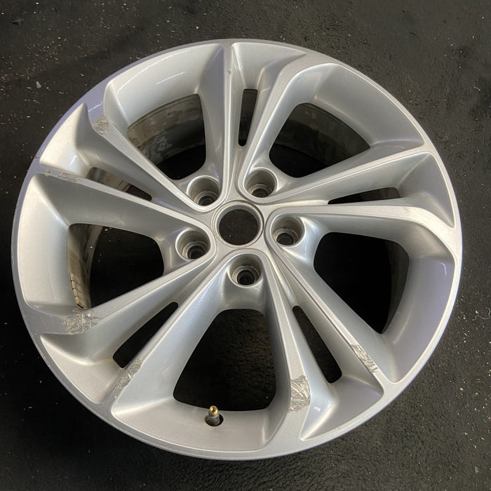 18" ENCORE GX 20 18x7.5, 5 split spoke, silver Original OEM Wheel Rim - Side Profile