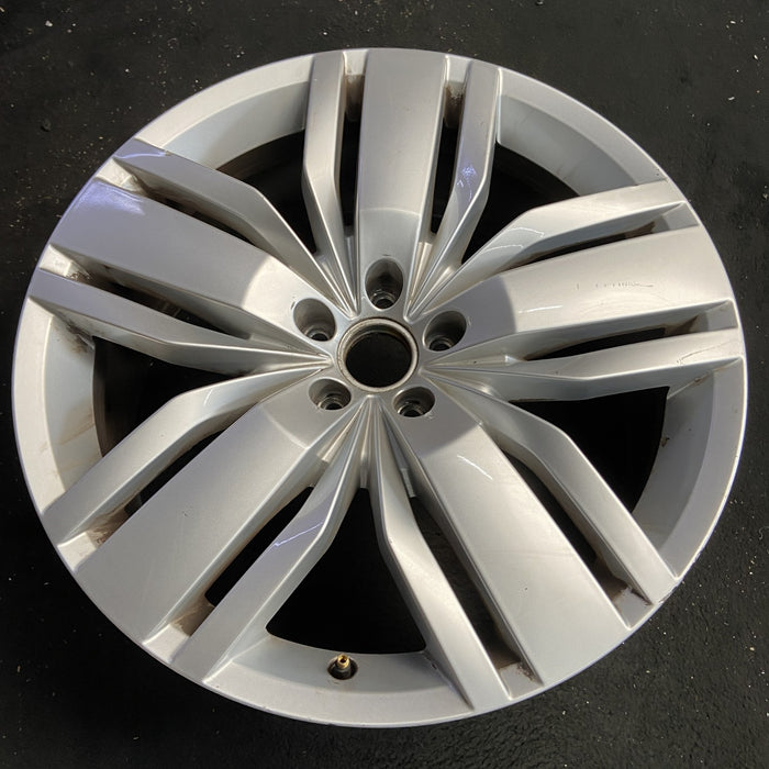 20" ATLAS 18-20 20x8 , , triple spoke, silver Original OEM Wheel Rim - Side Profile