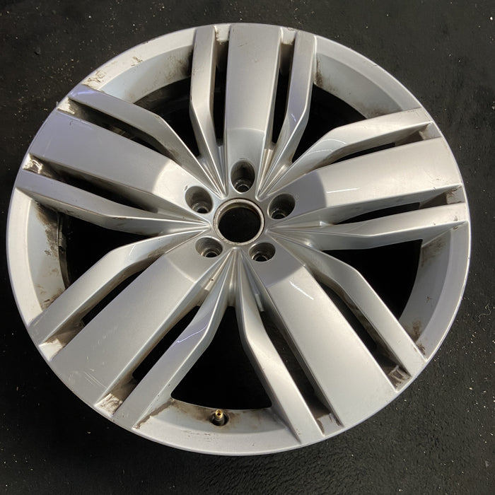 20" ATLAS 18-20 20x8 , , triple spoke, silver Original OEM Wheel Rim - Side Profile