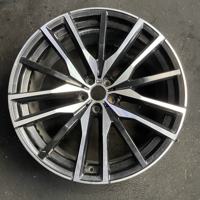 22" BMW X5 19-20 22x9.5 15 spoke Original OEM Wheel Rim - Front View