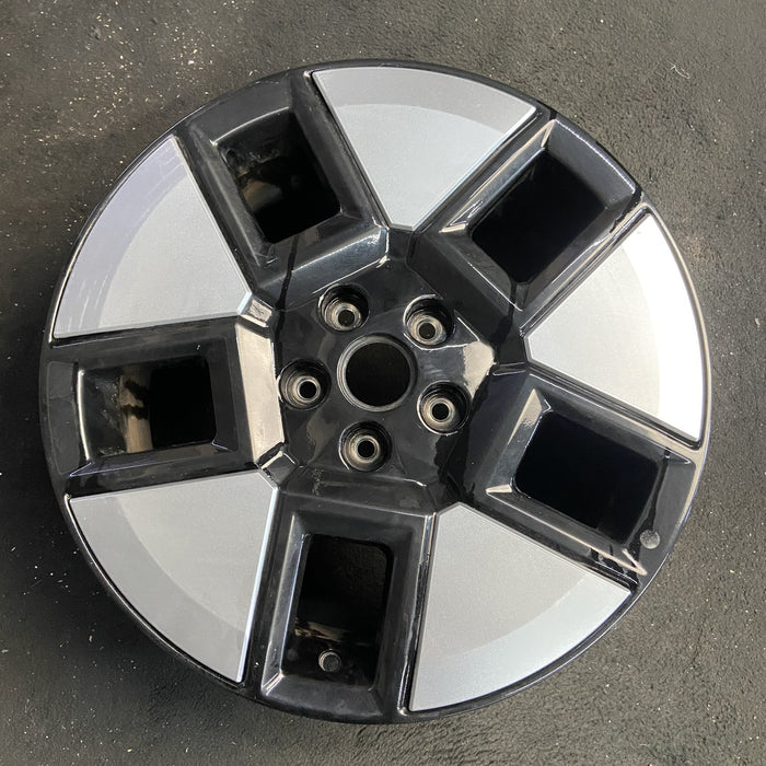 18" SANTA FE 24-25 hybrid, 18x7.5 Original OEM Wheel Rim - Angle View