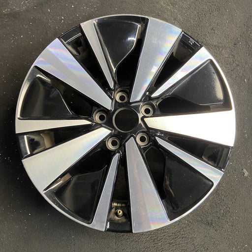 17" ALTIMA 19-22 17x7.5 , 10 spoke Original OEM Wheel Rim - Angle View