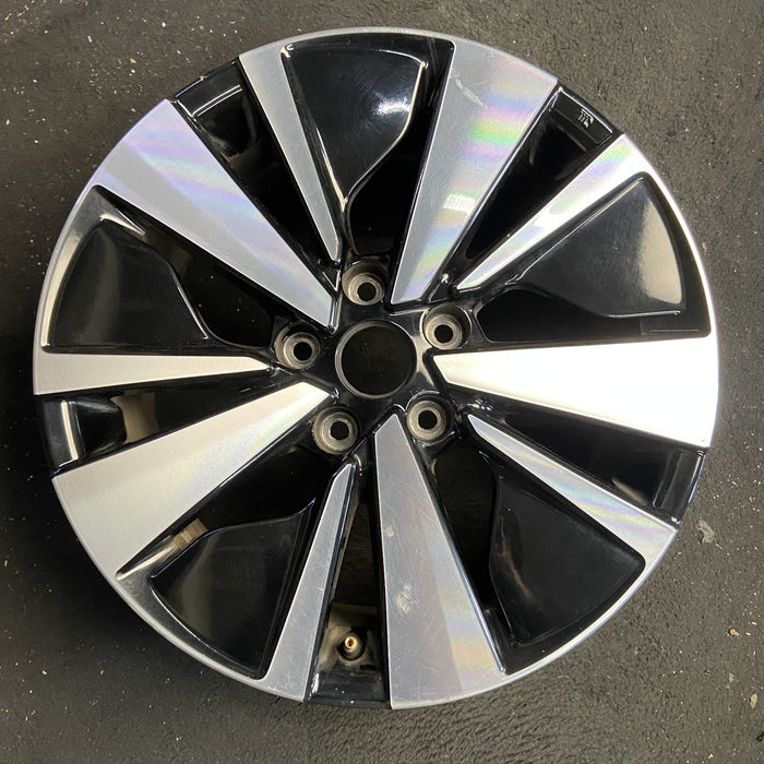 17" ALTIMA 19-22 17x7.5 , 10 spoke Original OEM Wheel Rim - Angle View