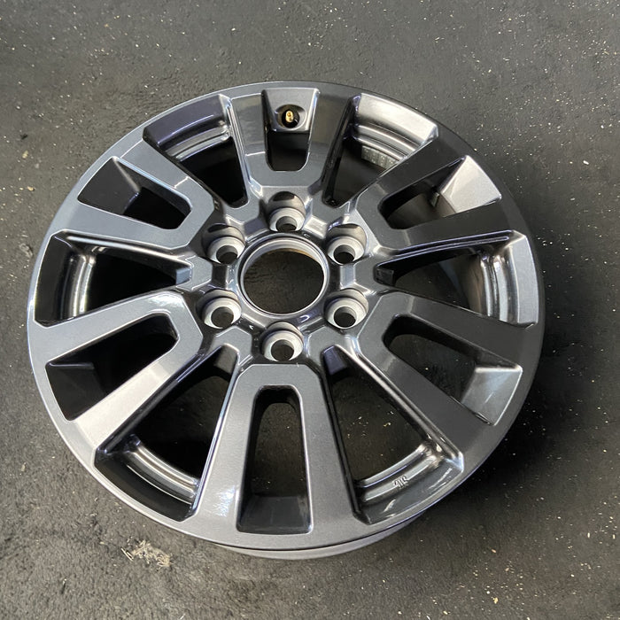 18" LAND CRUISER 25 18x7 Original OEM Wheel Rim - Close-Up Detail