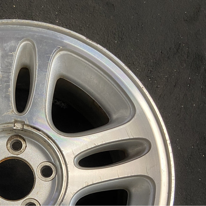 17" MUSTANG 98 17x8 GT 5 double spoke Original OEM Wheel Rim - Close-Up Detail