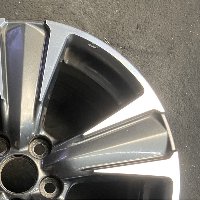 18" UX200 19-23 18x7 alloy 5 spoke Original OEM Wheel Rim - Close-Up Detail