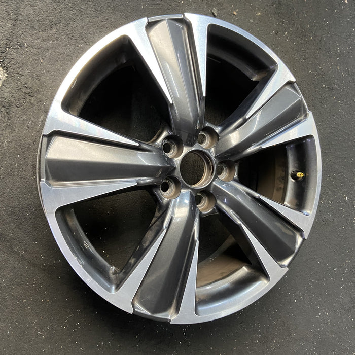 18" UX200 19-23 18x7 , 5 spoke Original OEM Wheel Rim - Close-Up Detail