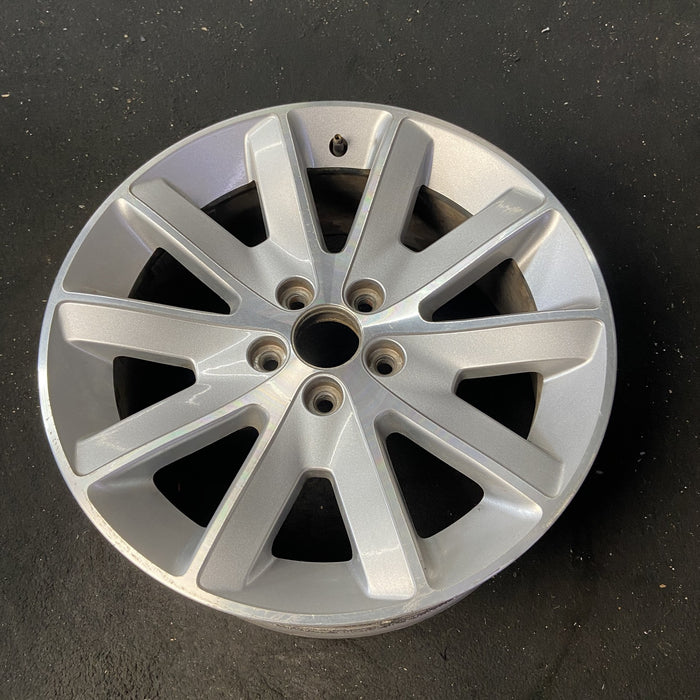 18" FLEX 09 18x7.5 , 10 spoke Original OEM Wheel Rim - Close-Up Detail