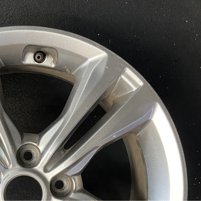17" SONATA 18-19 17x7 alloy gasoline US built Original OEM Wheel Rim - Close-Up Detail
