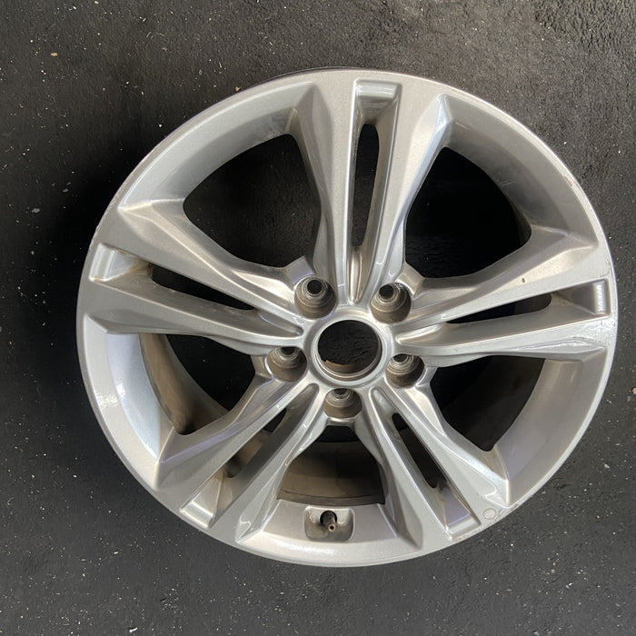 17" SONATA 18-19 17x7 , gasoline , w/o Original OEM Wheel Rim - Close-Up Detail