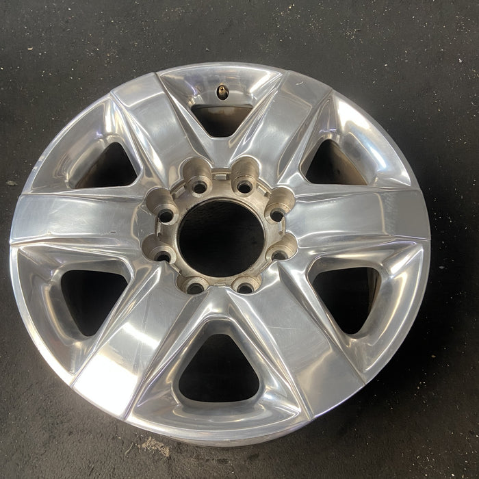 20" SILVERADO 2500 PICKUP 20-23 20x8.5, 6 spoke Original OEM Wheel Rim - Close-Up Detail