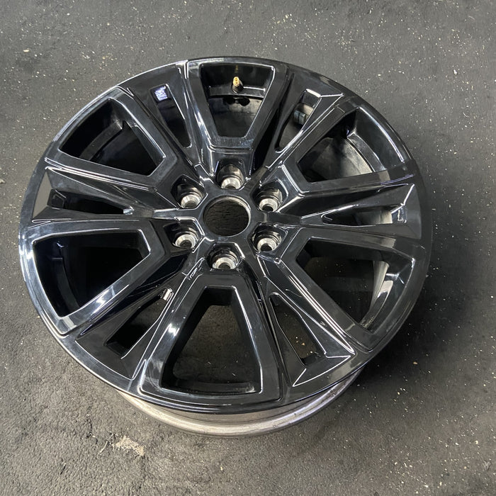 20" FORD F150 PICKUP 24-25 20x8.5, , split spoke, , black Original OEM Wheel Rim - Close-Up Detail