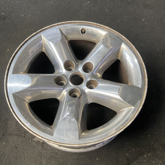 20" DODGE 1500 PICKUP 06 5 lug, 20x9 , w/o argent Original OEM Wheel Rim - Close-Up Detail