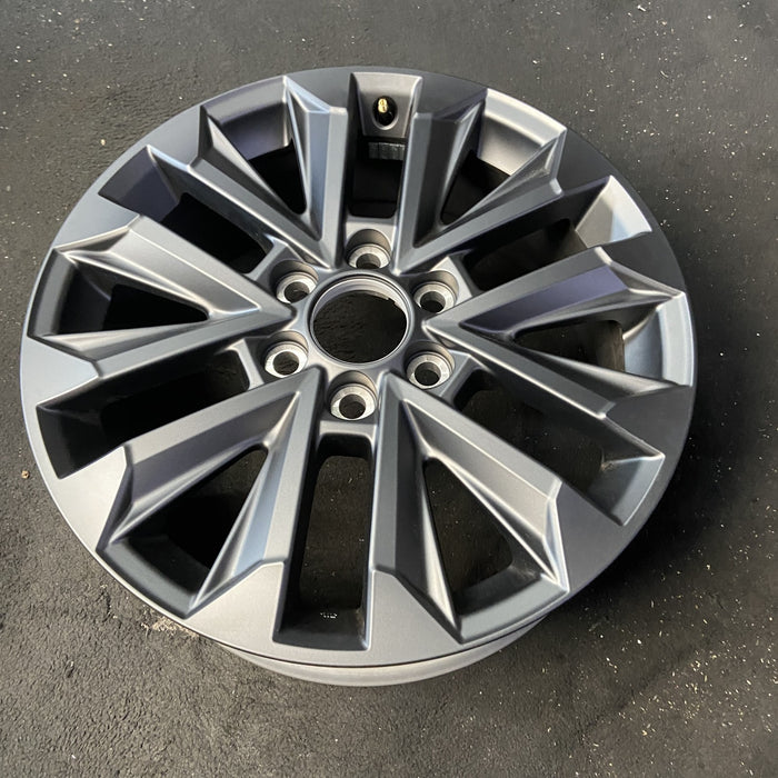20" LAND CRUISER 24-25 20x7.5 Original OEM Wheel Rim - Close-Up Detail