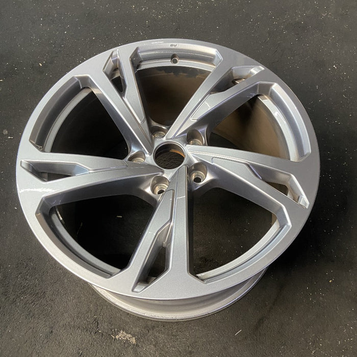 20" E-TRON GT 22-24 20x11 silver Original OEM Wheel Rim - View 8