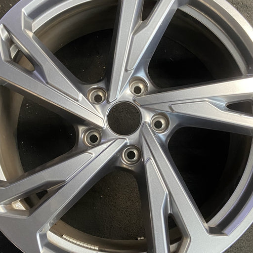 20" E-TRON GT 22-24 20x9 silver Original OEM Wheel Rim - Angle View