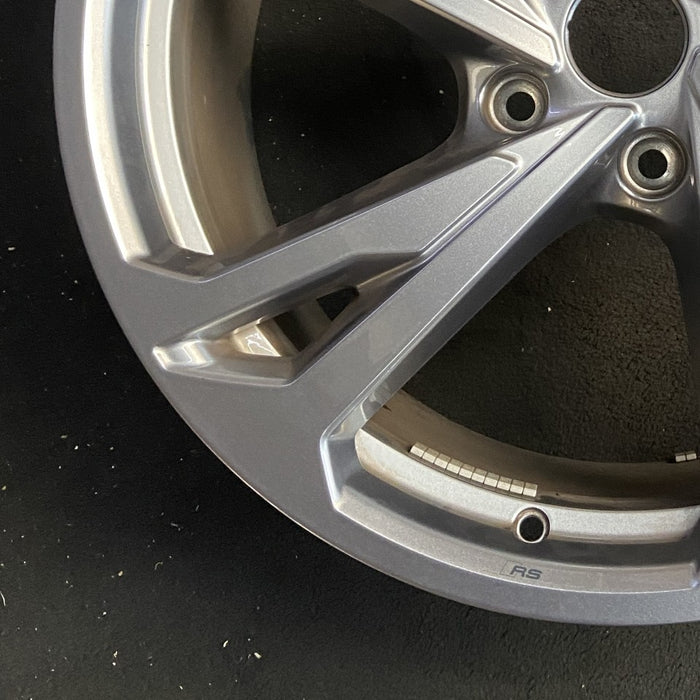 20" E-TRON GT 22-24 20x9 silver Original OEM Wheel Rim - Additional View