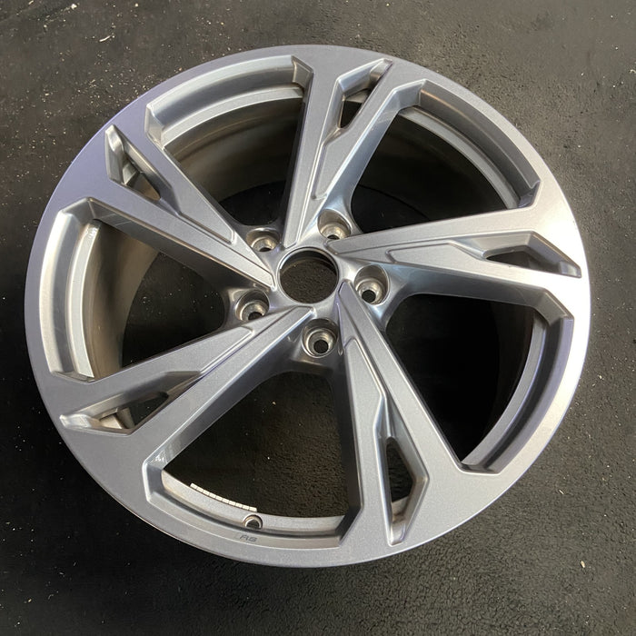 20" E-TRON GT 22-24 20x9, silver Original OEM Wheel Rim - Side Profile