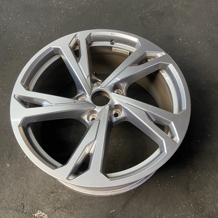 20" E-TRON GT 22-24 20x9 silver Original OEM Wheel Rim - View 8
